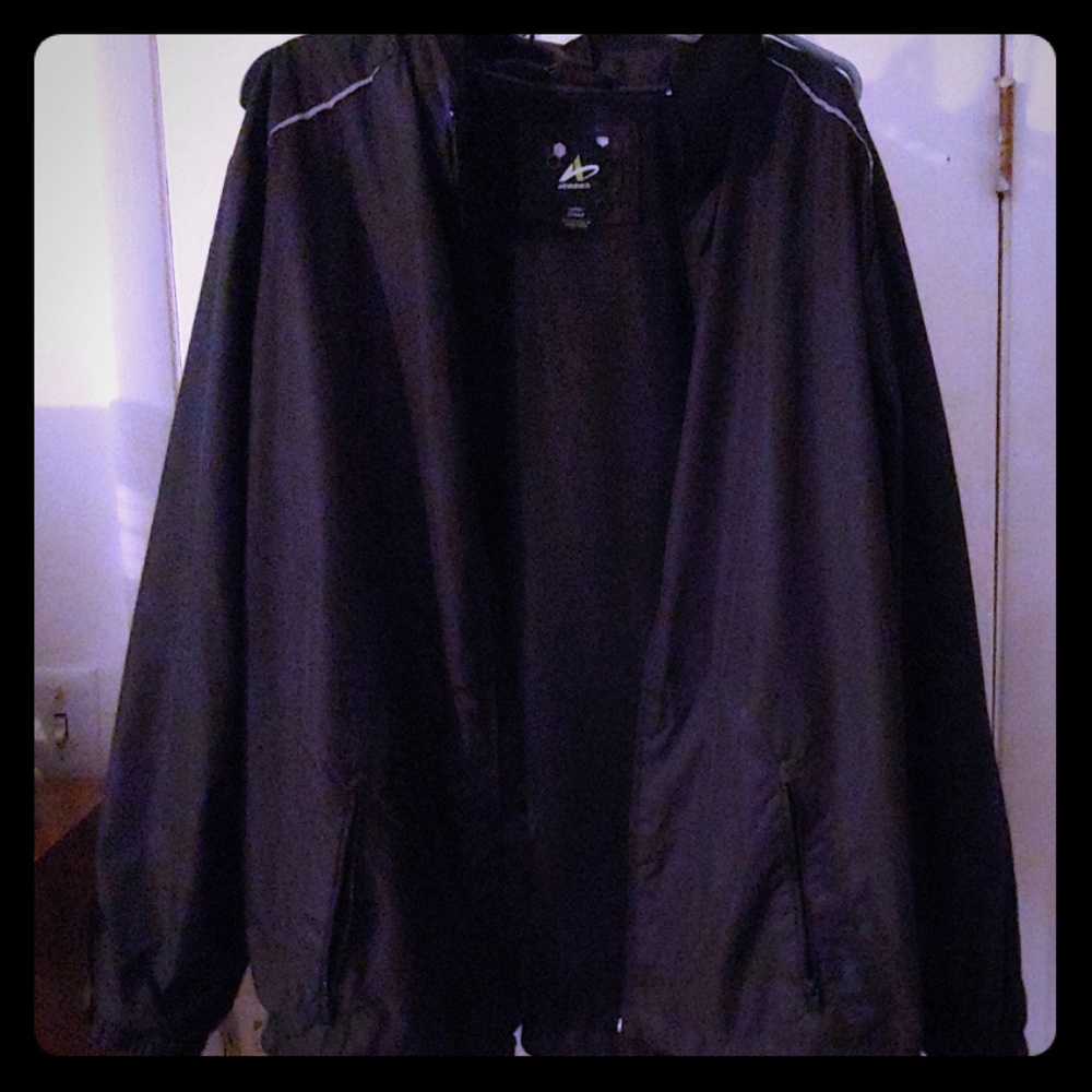 I am offering to u all an Athletech jacket.